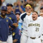 Cerveceros vencen 3-1 a Cachorros, en 5 juegos.